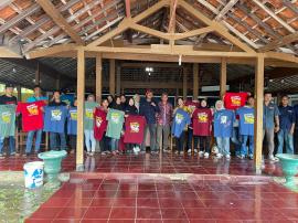 Pelatihan Sablon Kaos untuk Karang Taruna